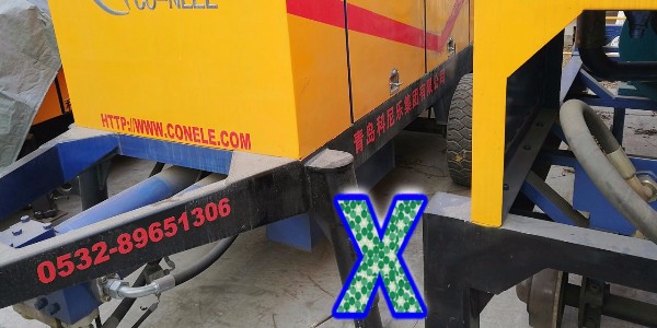 混凝土泵入庫前清洗、放水、涂潤滑脂、擦干每一個步驟都不能少