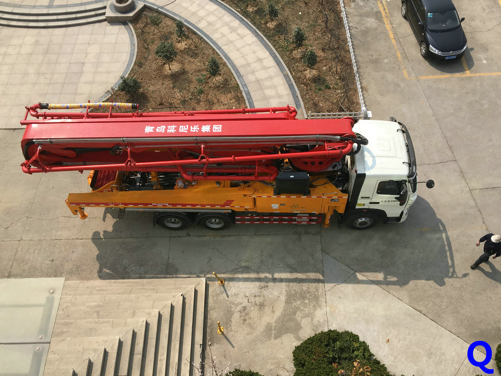 小型混凝土泵車，科尼樂小型泵車，天泵，混凝土泵車，