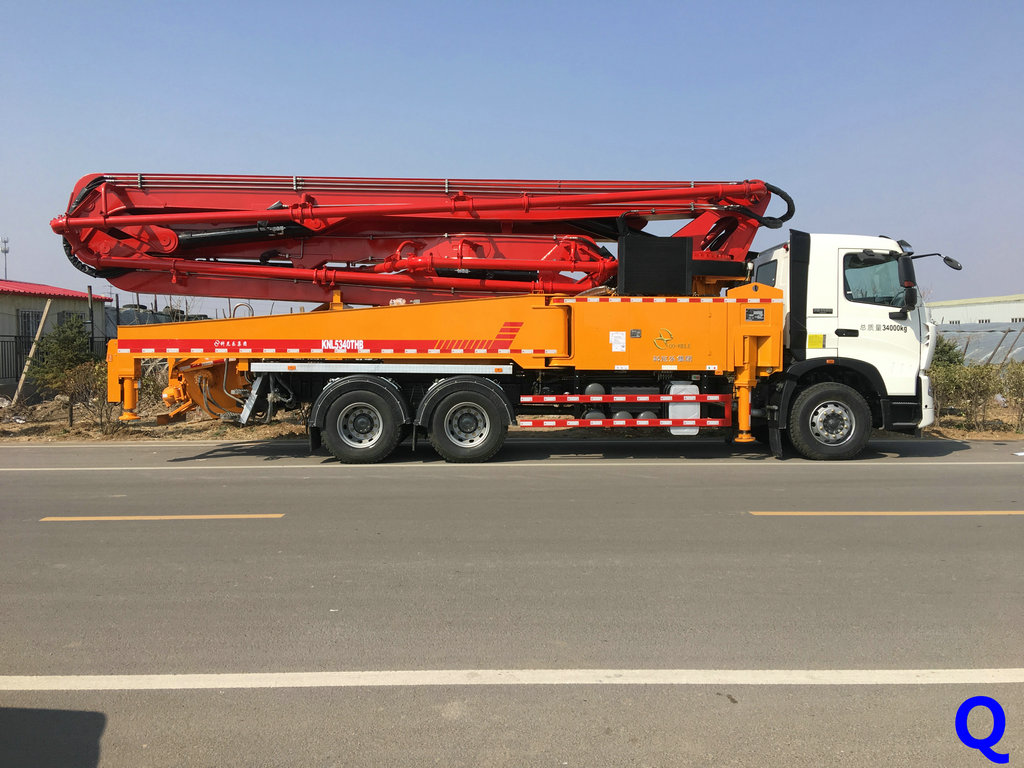 小型混凝土泵車，天泵，小型泵車，混凝土泵車