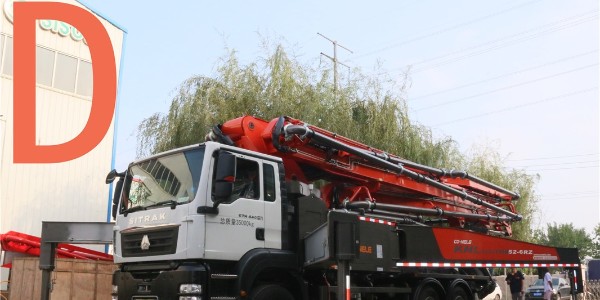 為保證泵車作業的安全性，混凝土料斗必須處于關閉的狀態