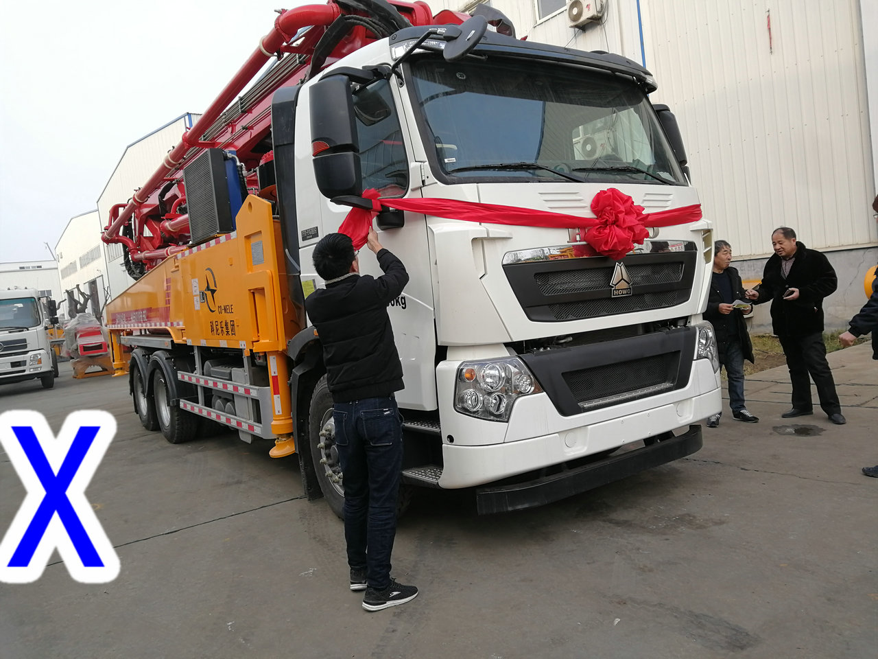 青島小型混凝土泵車價(jià)格 (48)