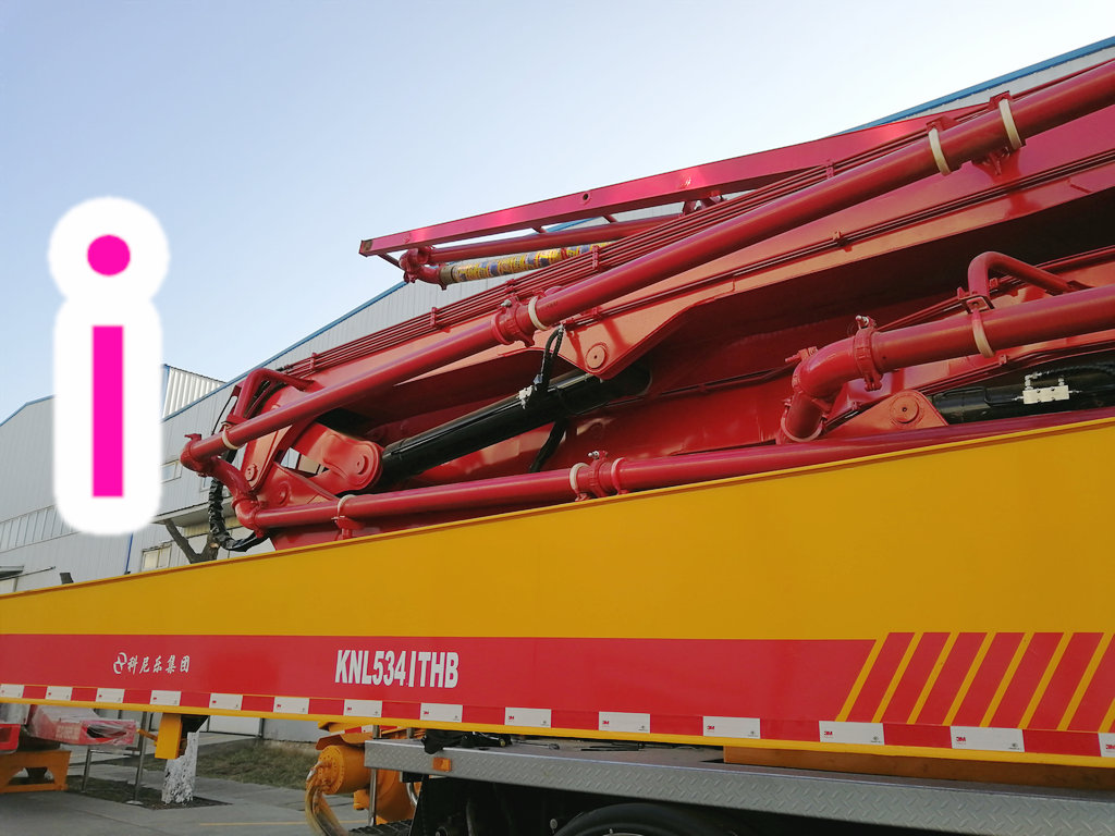 青島小型混凝土泵車價格 (9)