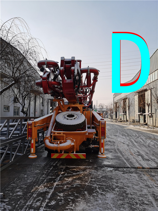 青島混凝土泵車價(jià)格 (110)