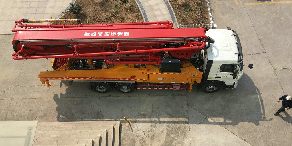 對比混凝土泵閘板閥和S管閥